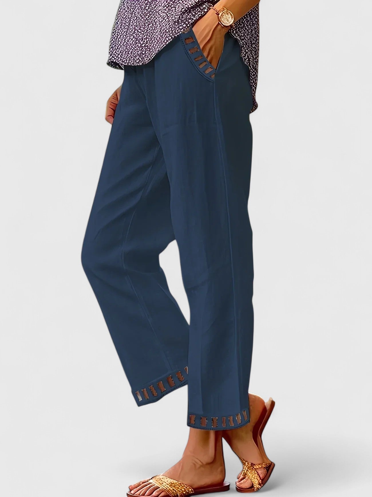 June | Sophisticated Contrast-Trim Cropped Pants