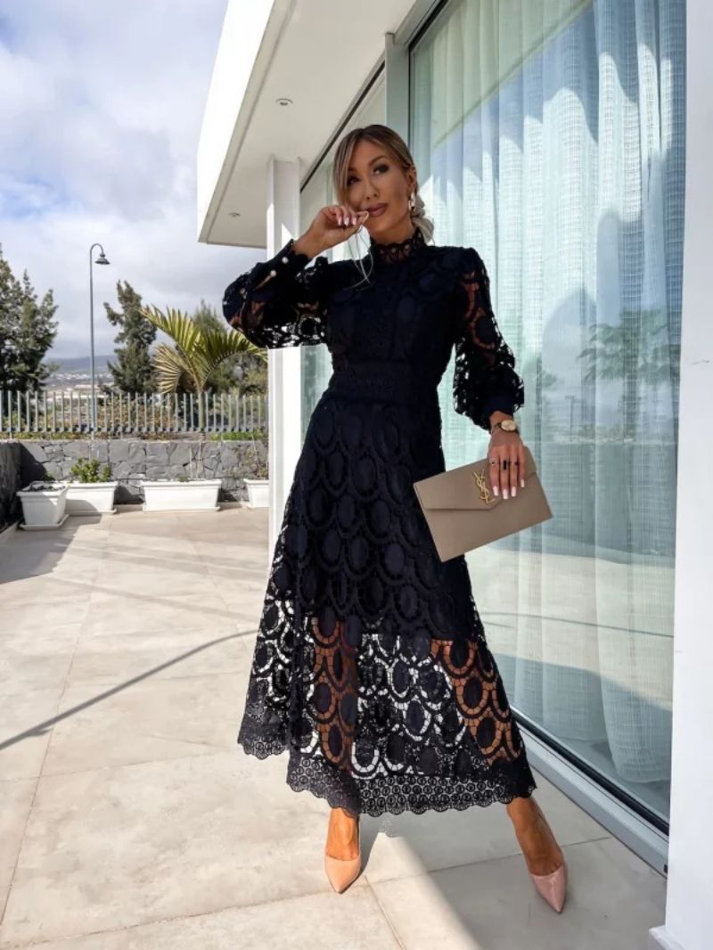 Urbana | Elegant Fitted Midi Dress