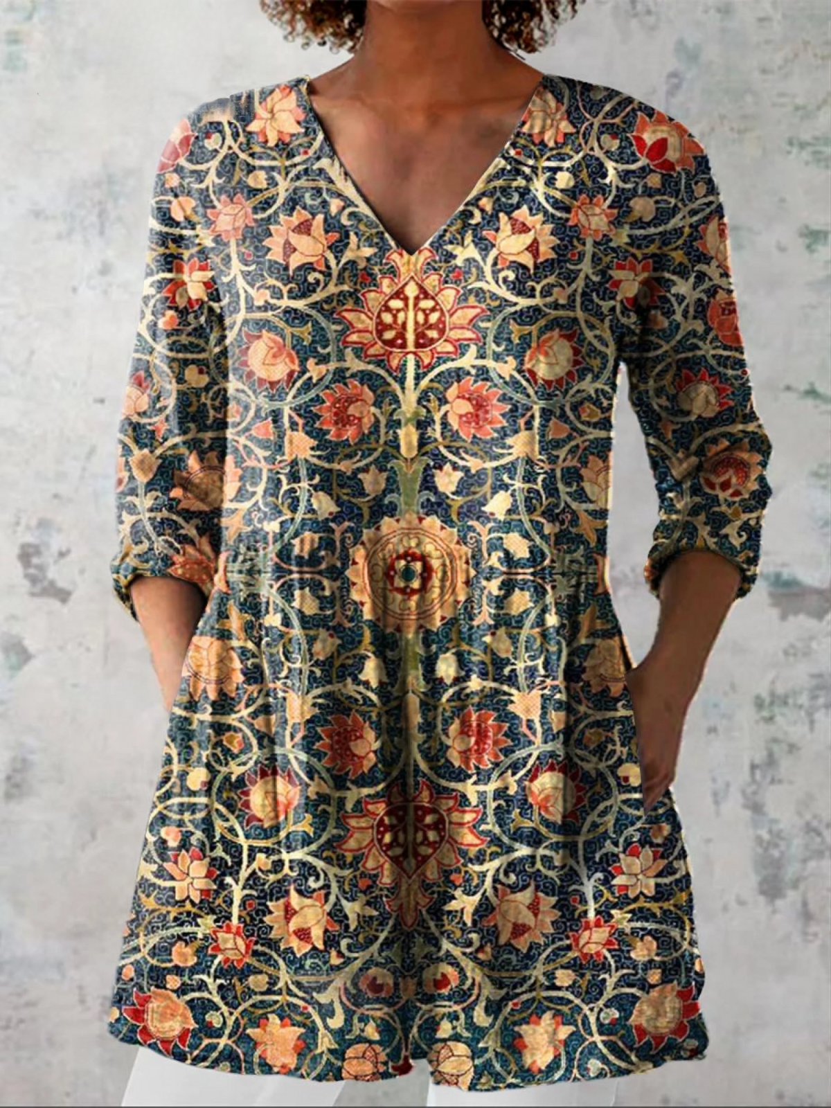 Janet | Long Blouse with V-Neck