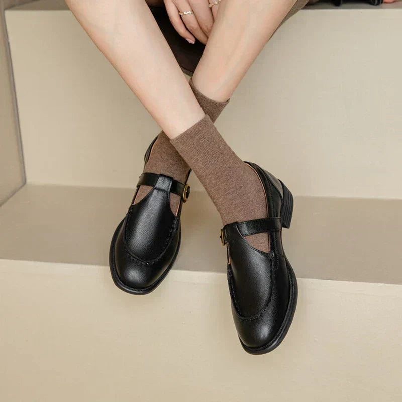 Delia | Retro T-Strap Mary Jane Shoes with Low Heel