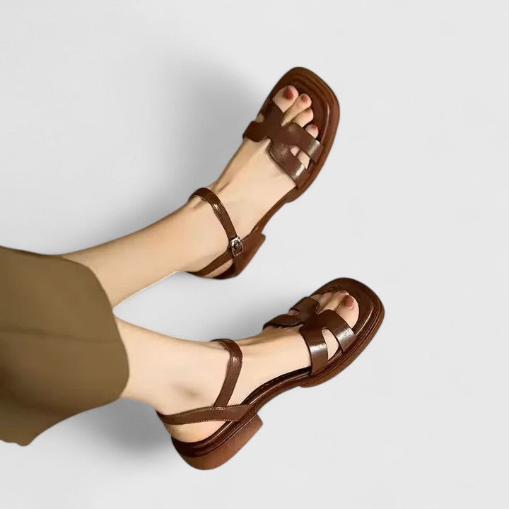 Deliane | Sophisticated Leather Flat Sandals