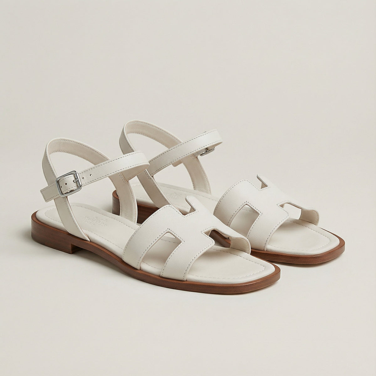 Deliane | Sophisticated Leather Flat Sandals